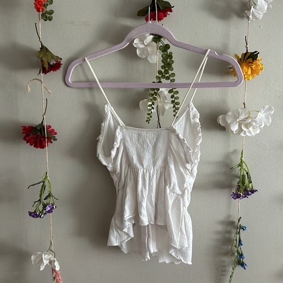 UO Ruched Textured Tank with Ruffled Details - Picture 2 of 3